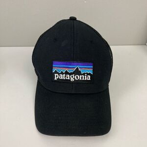 Patagonia P-6 Logo Trucker Cap Hat Black Snap‎ Back One Size Unisex Style 38017